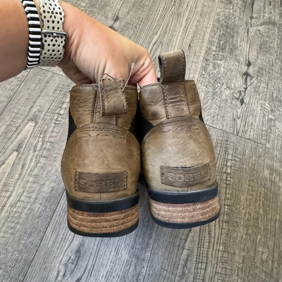 Sorel Women's Emelie Chelsea Boot - Picture 4 of 7